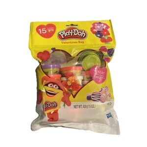 Play-Doh 15 Piece Multi-Colored Valentines Bag Treat Without The Sweet Play-Doh